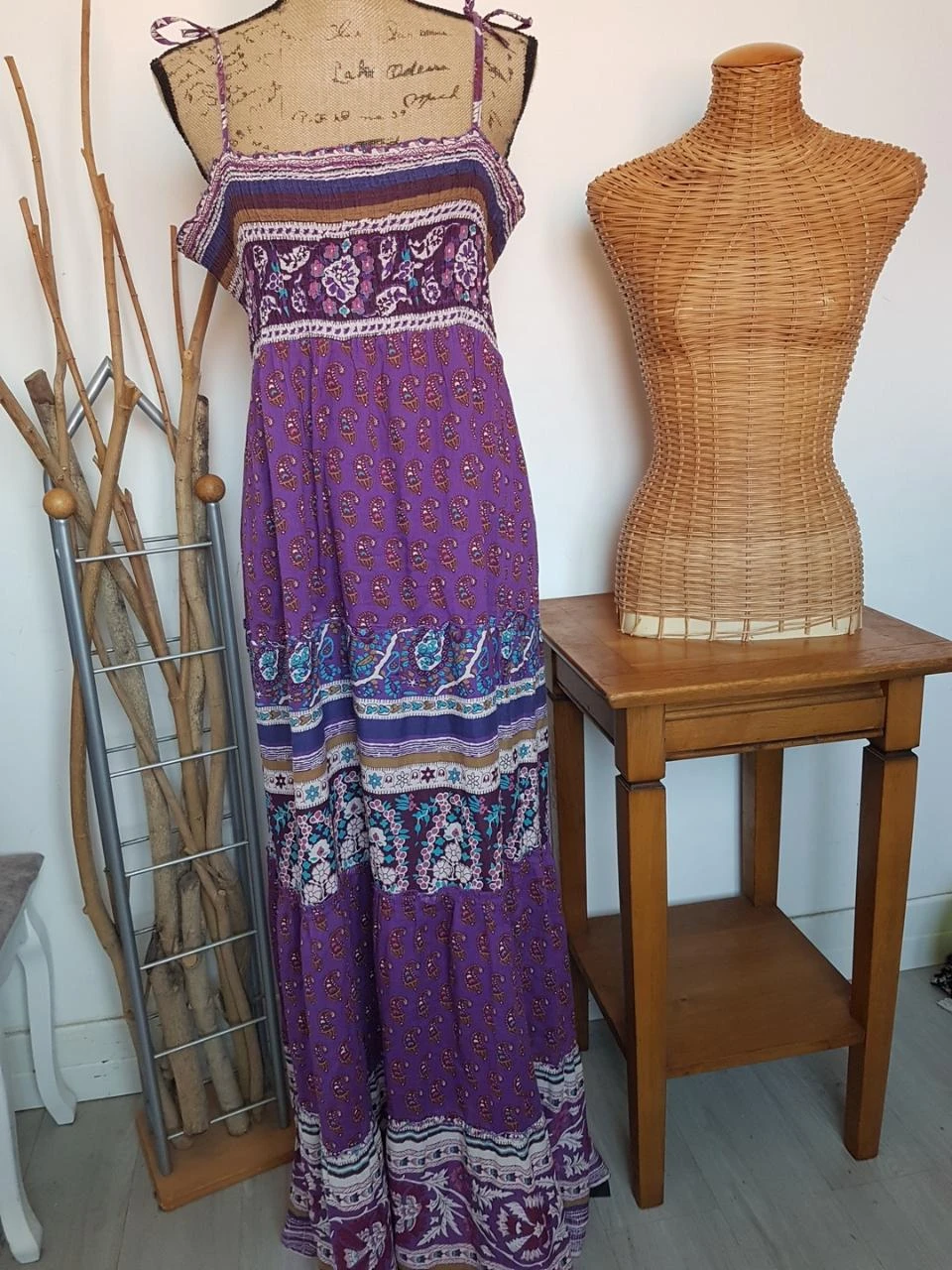 Robe longue violette et multicolore